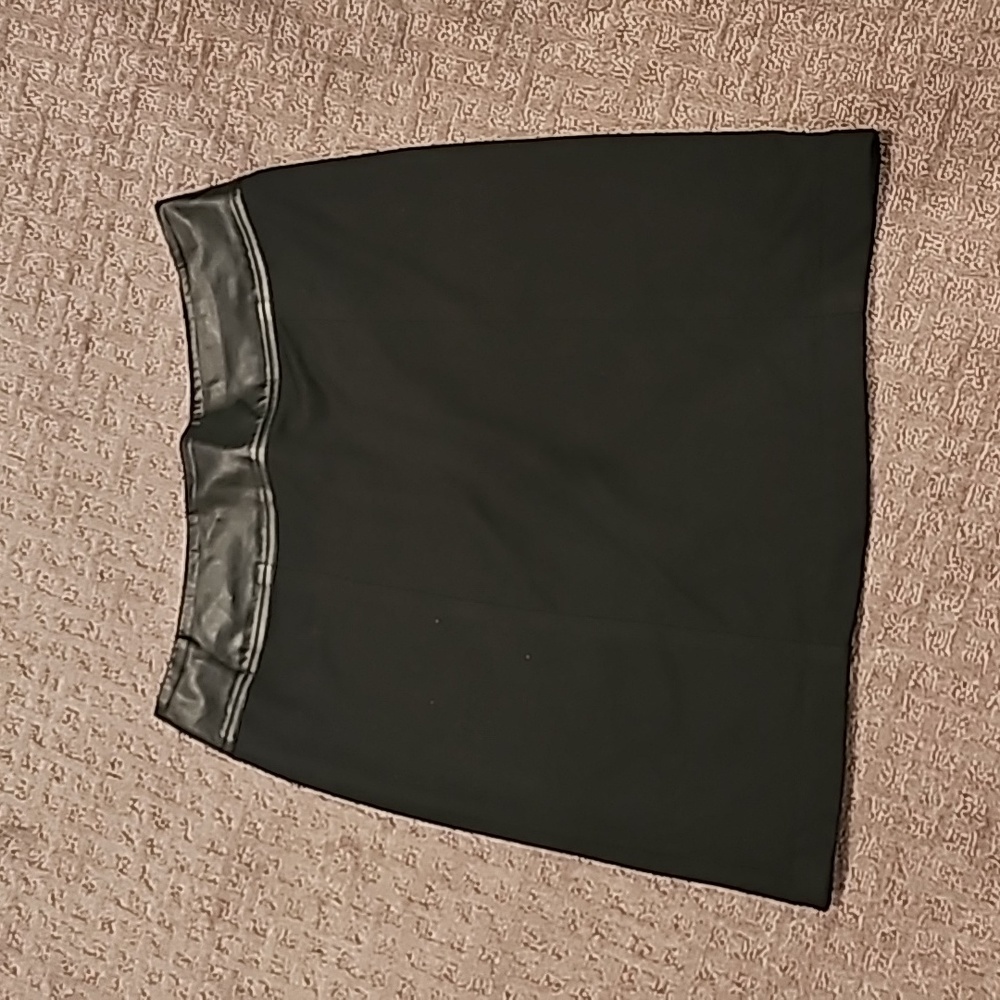 Faux leather banded skirt